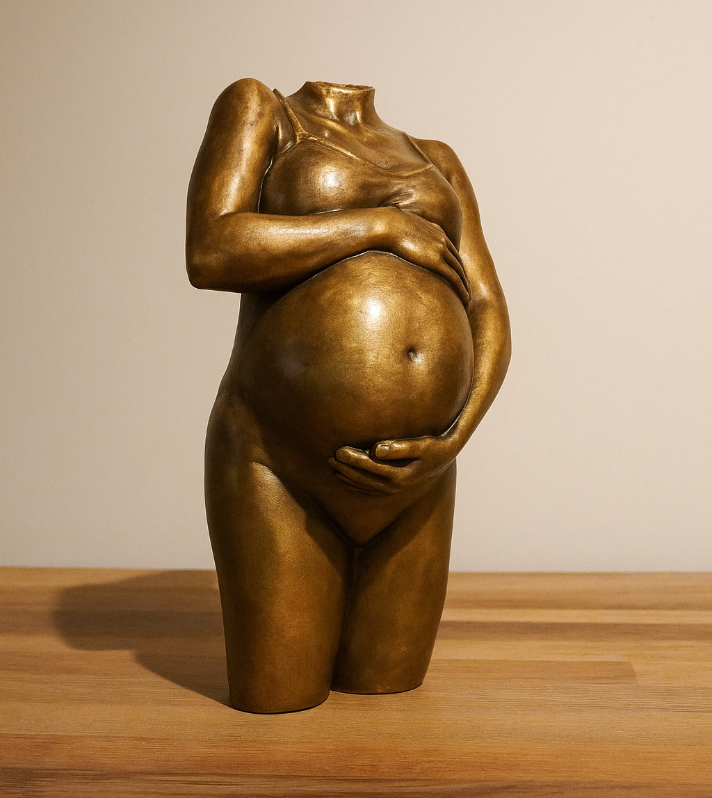 Escultura de embarazo – Acabado color bronce